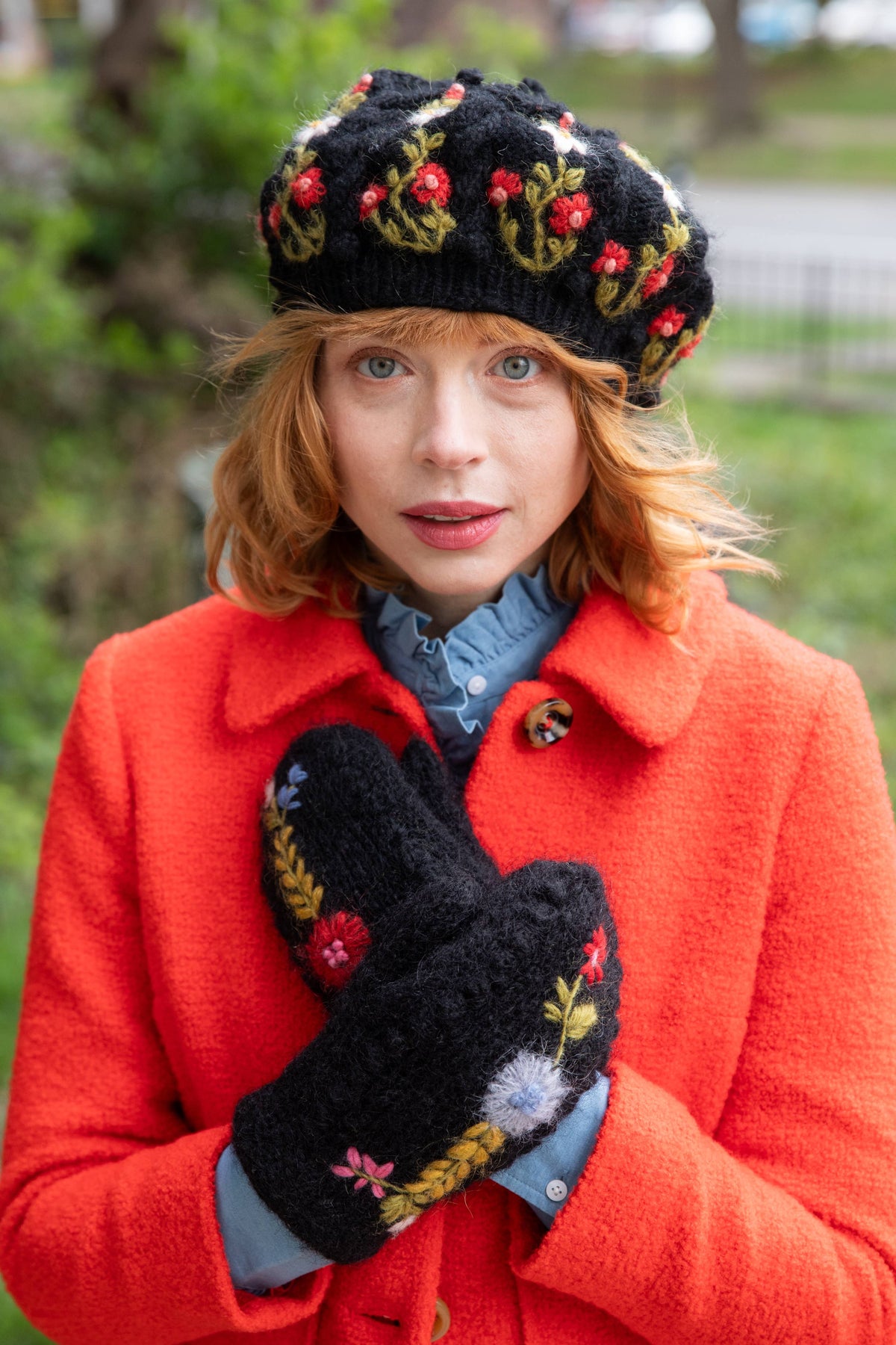 French Knot Eleanor Beret - Black